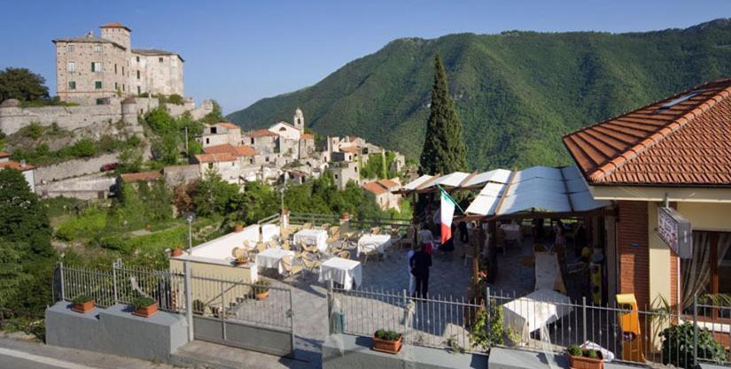 Albergo Cecchin Balestrino Exterior photo